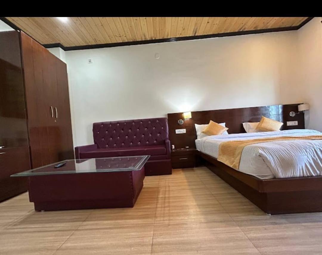 Hotel 7 Heavens Мусори Екстериор снимка