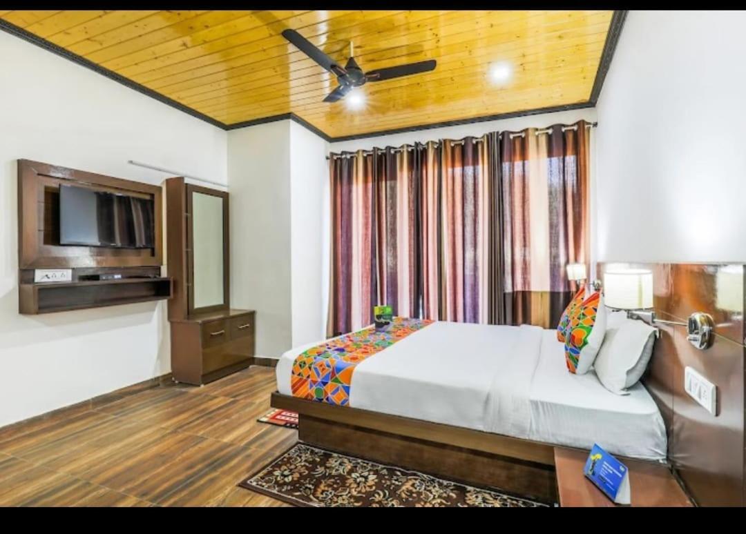 Hotel 7 Heavens Мусори Екстериор снимка